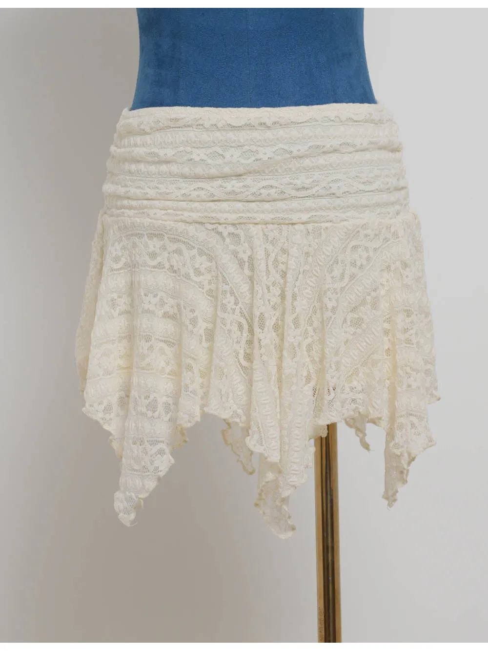 Lace Irregular Hem Elastic Waist Mini Skirt
