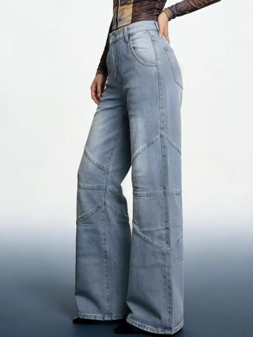 Sharp Wide Leg Denim Jeans