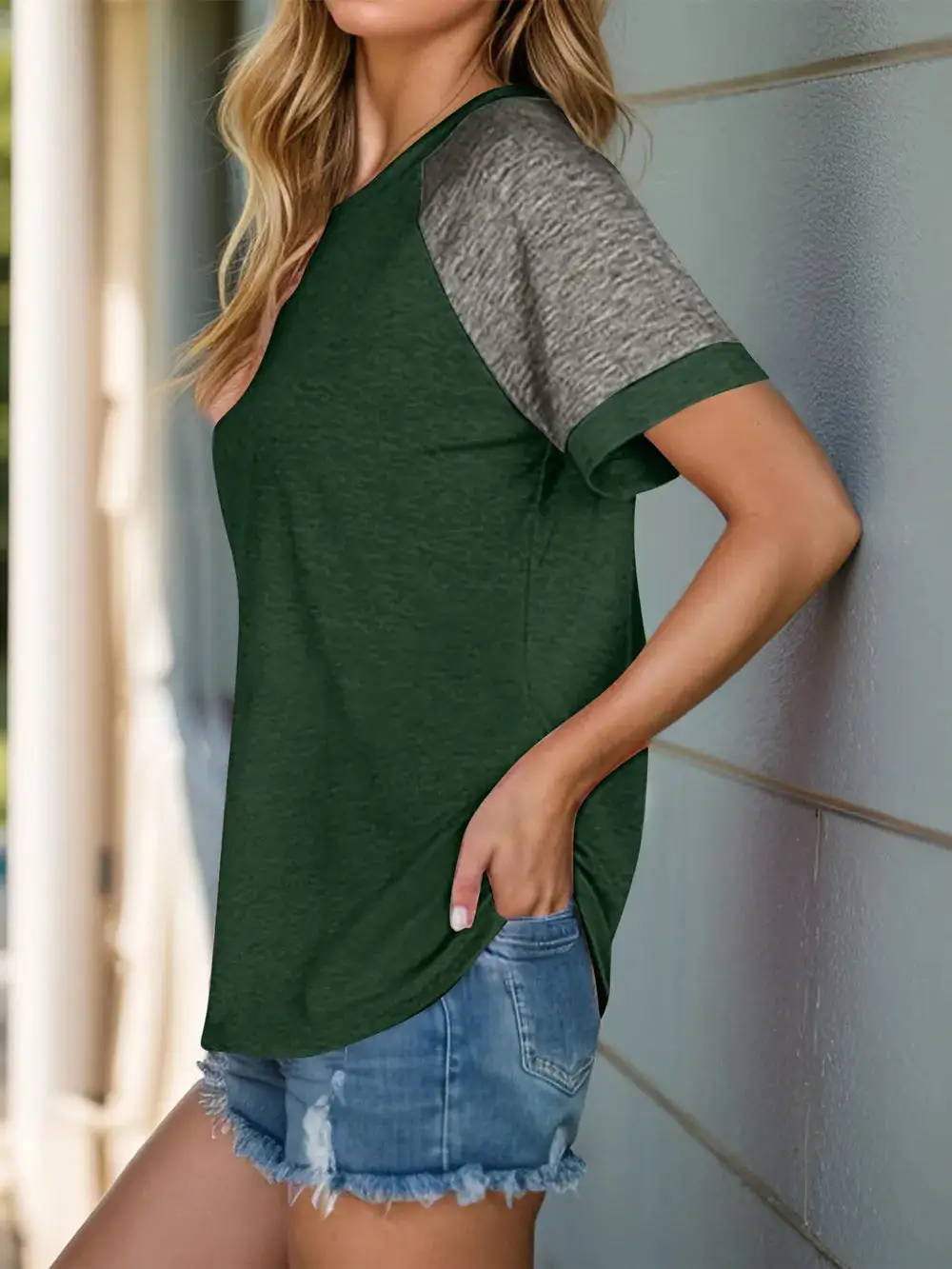 Everyday Contrast Round Neck Short Sleeve T-Shirt