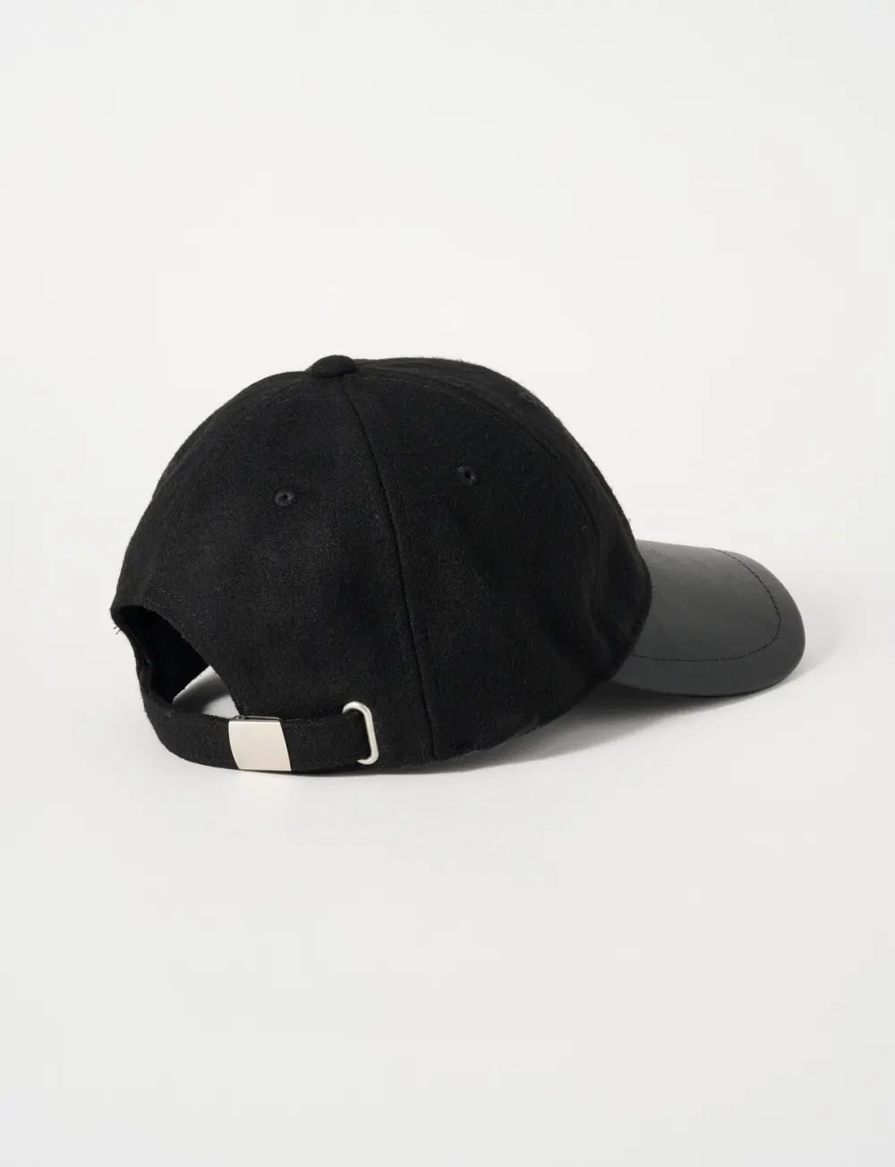 Fashionable Simple High-End Black Cap