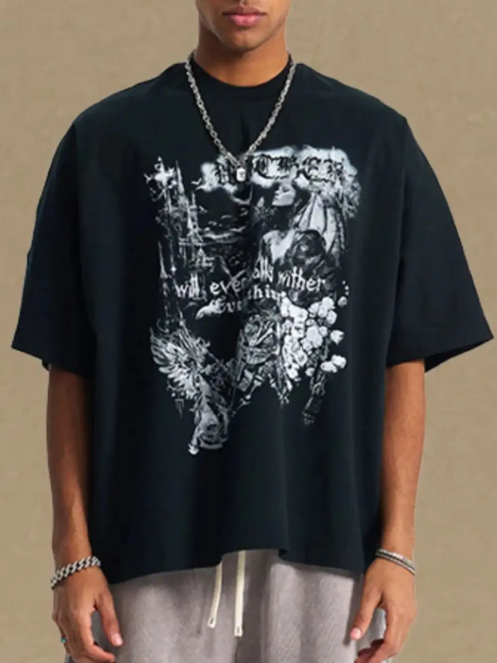 Natural Fit Graphic T-Shirt