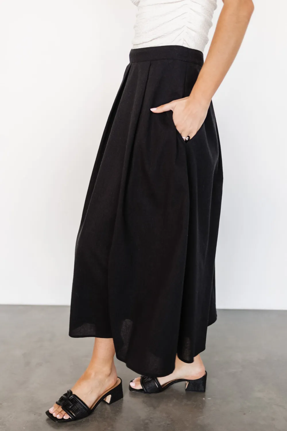 High-Waisted Versatile Slimming Skirt