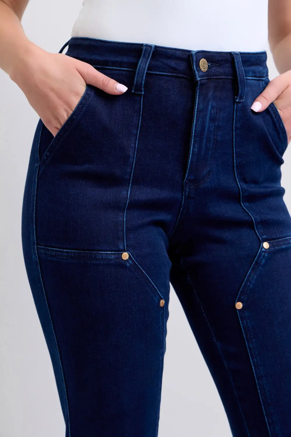 Cropped Washed Pocketed Stretch Straight Leg Jeans