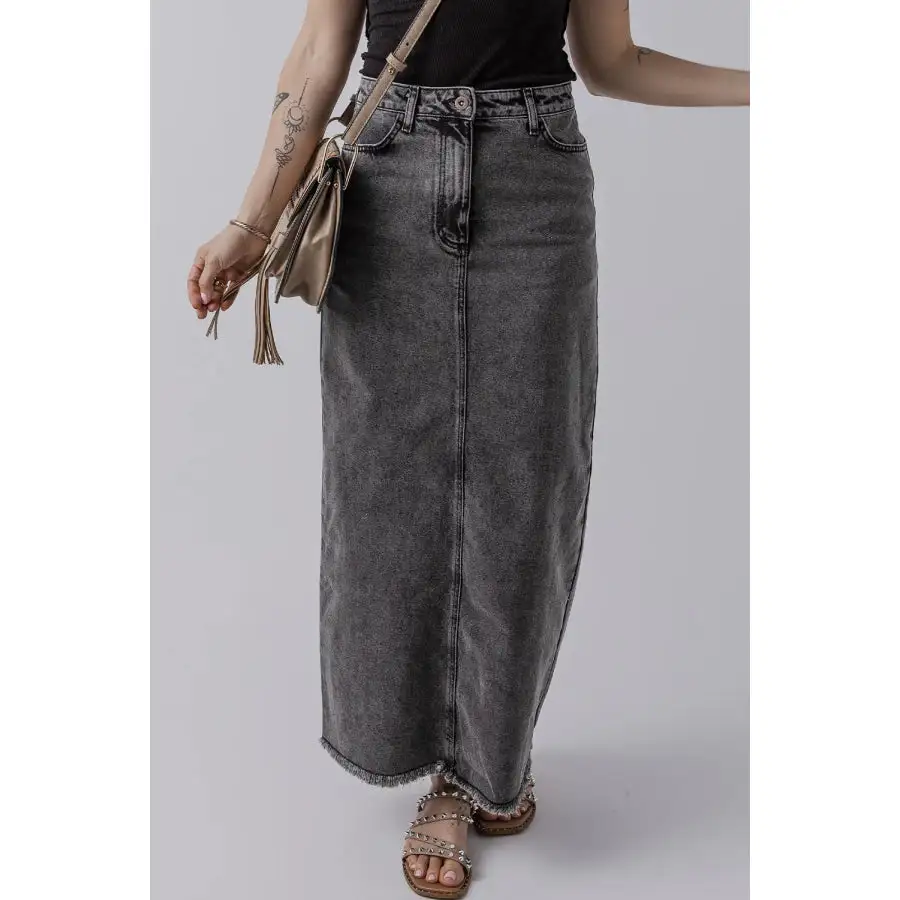 Raw Hem Midi Denim Skirt with Pockets