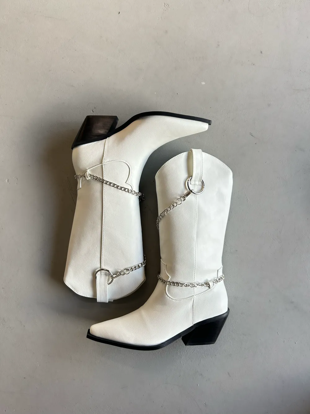 Western Cowboy Chain-Detail Knee-High Boots