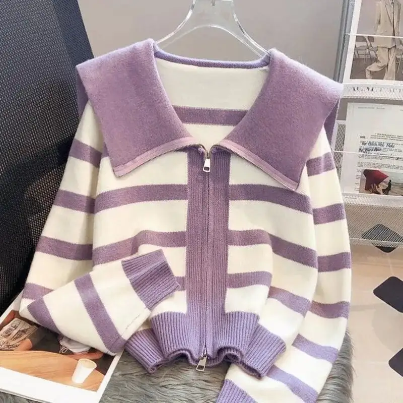 Chic Cropped Striped Knit Cardigan
