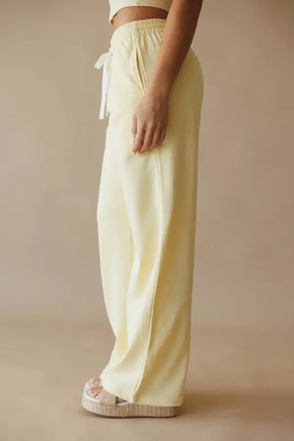 Lounge Mid-Rise Wide-Leg Sweatpants
