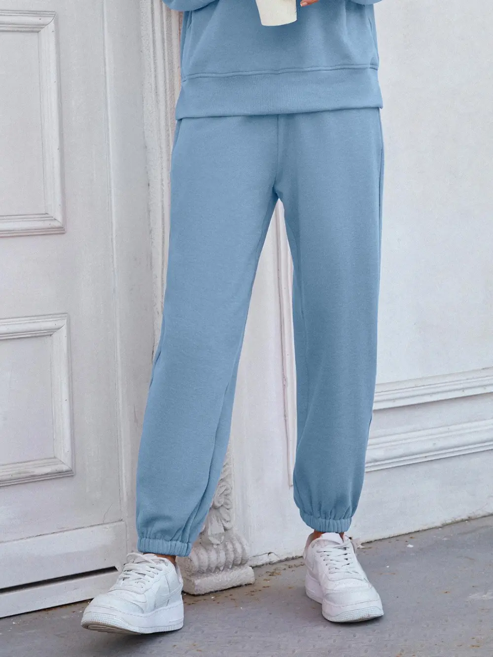 Refined Elastic-Waist Pocketed Jogger Pants