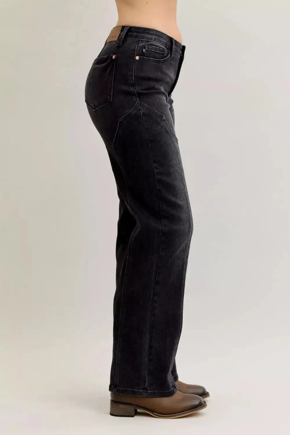 Relaxed Mid-Rise Washed Pocketed Stretch Straight Leg Jeans