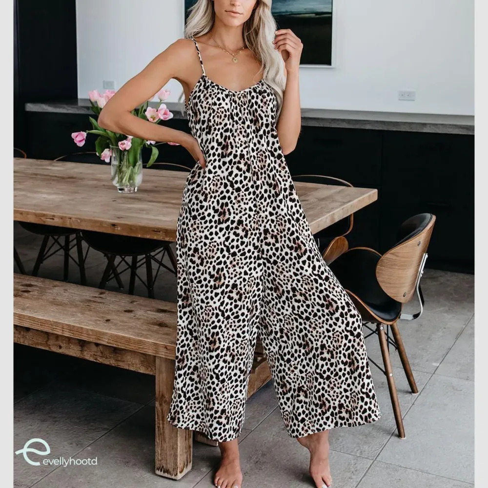 Plus Size Women's Fashion Wide Leg Suspender Jumpsuit