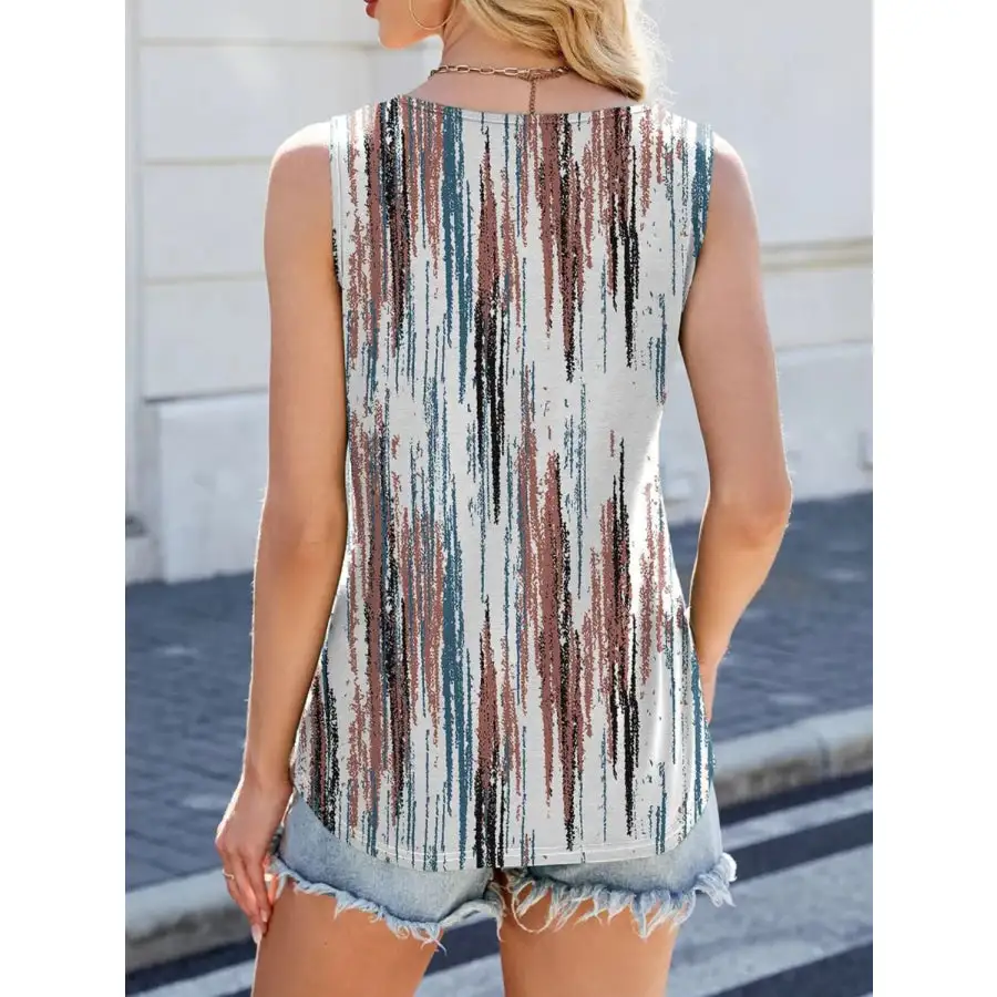 Minimal Scoop Neck Wide Strap Tank