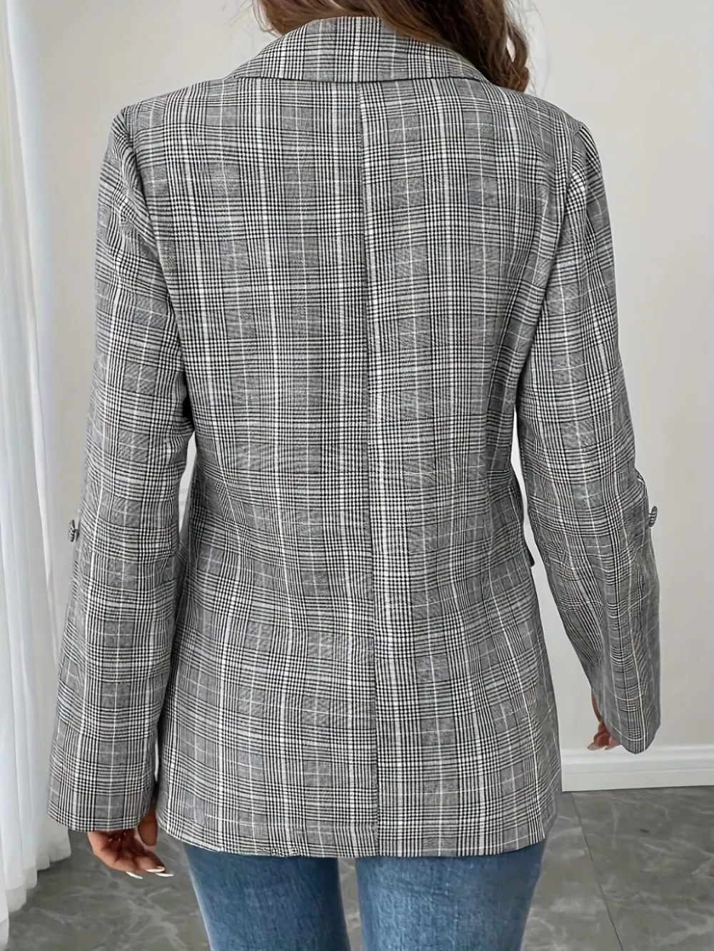 Single-Breasted Lapel-Collar Plaid Blazer