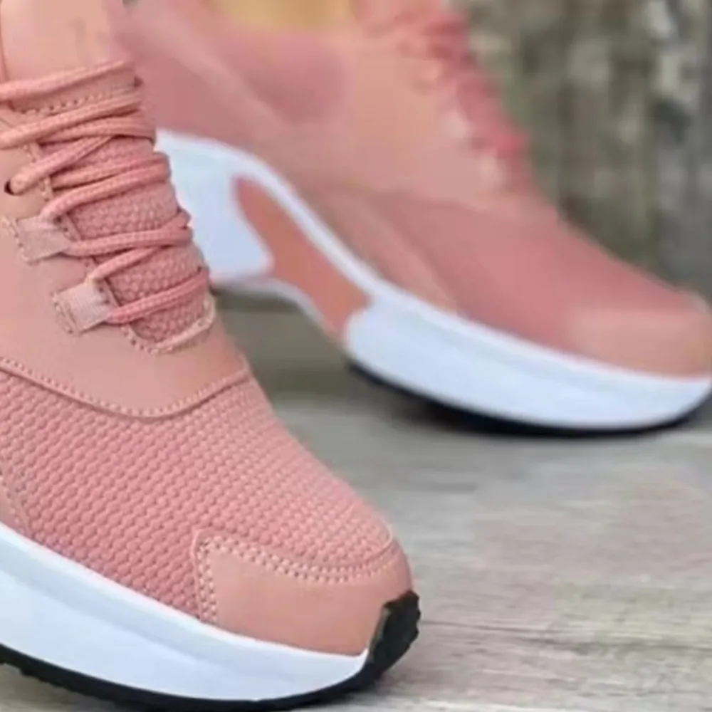 Versatile Lace-Up Round Toe Sneakers