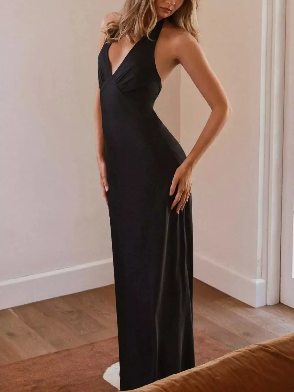 Structured Shape Sleeveless Maxi Dress