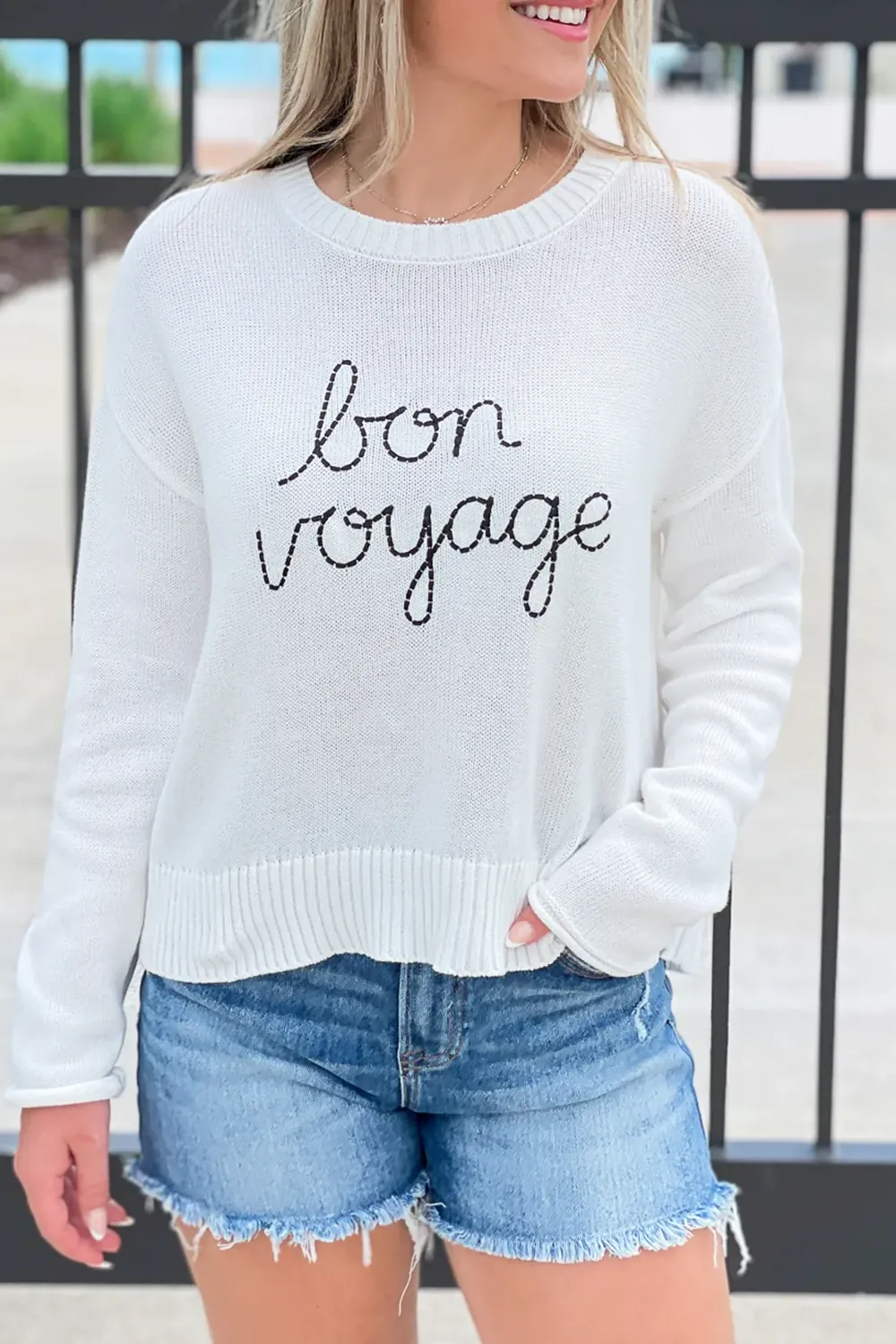 Round Neck White Fashionable Sweater