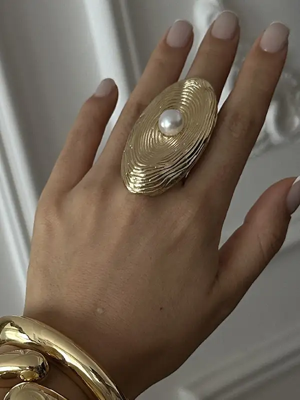 Geometric Pearl Detail Alloy Ring