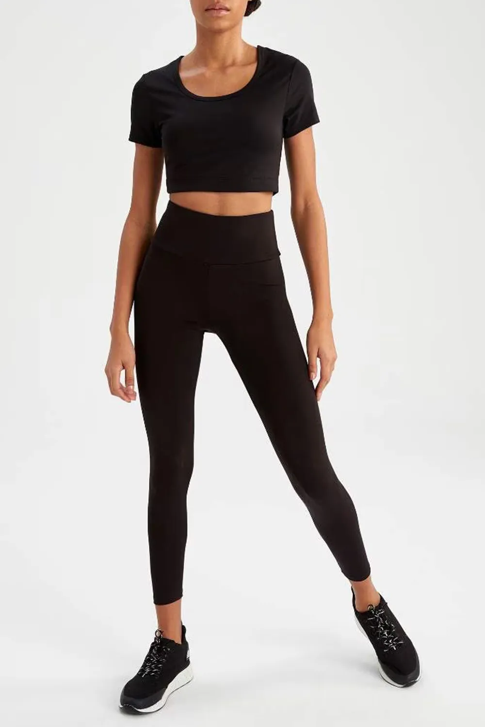 Elegant Crew Neck Solid Color T-Shirt