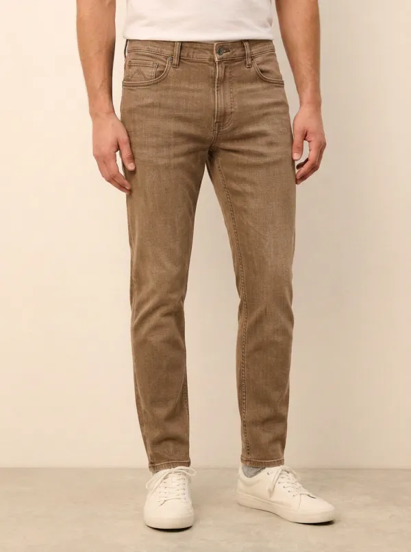 Men's Urban Comfort Mountain Logo Embroidered Stretch Denim Jeans