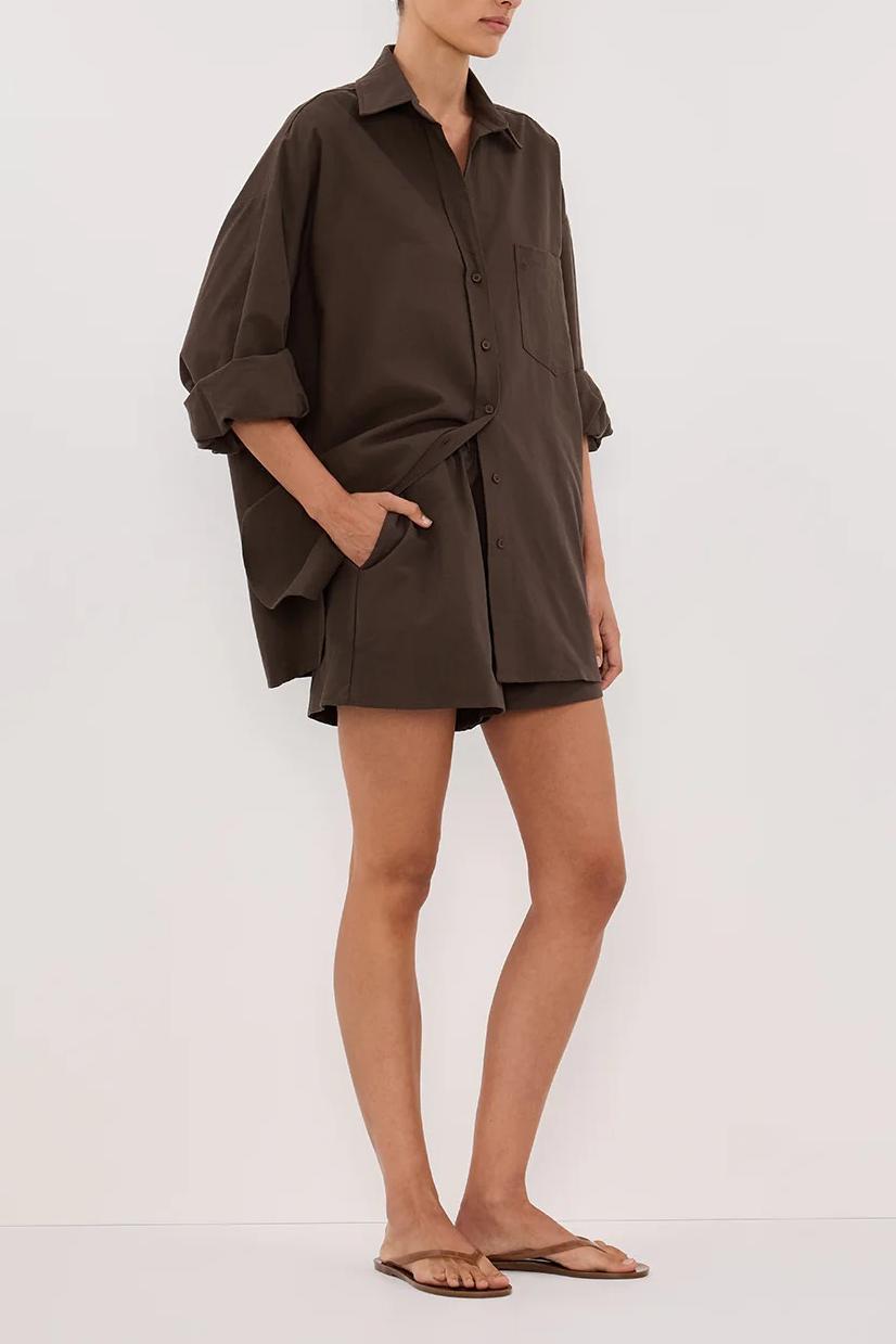 CHOCOLATE-COLORED LONG-SLEEVED SHIRT