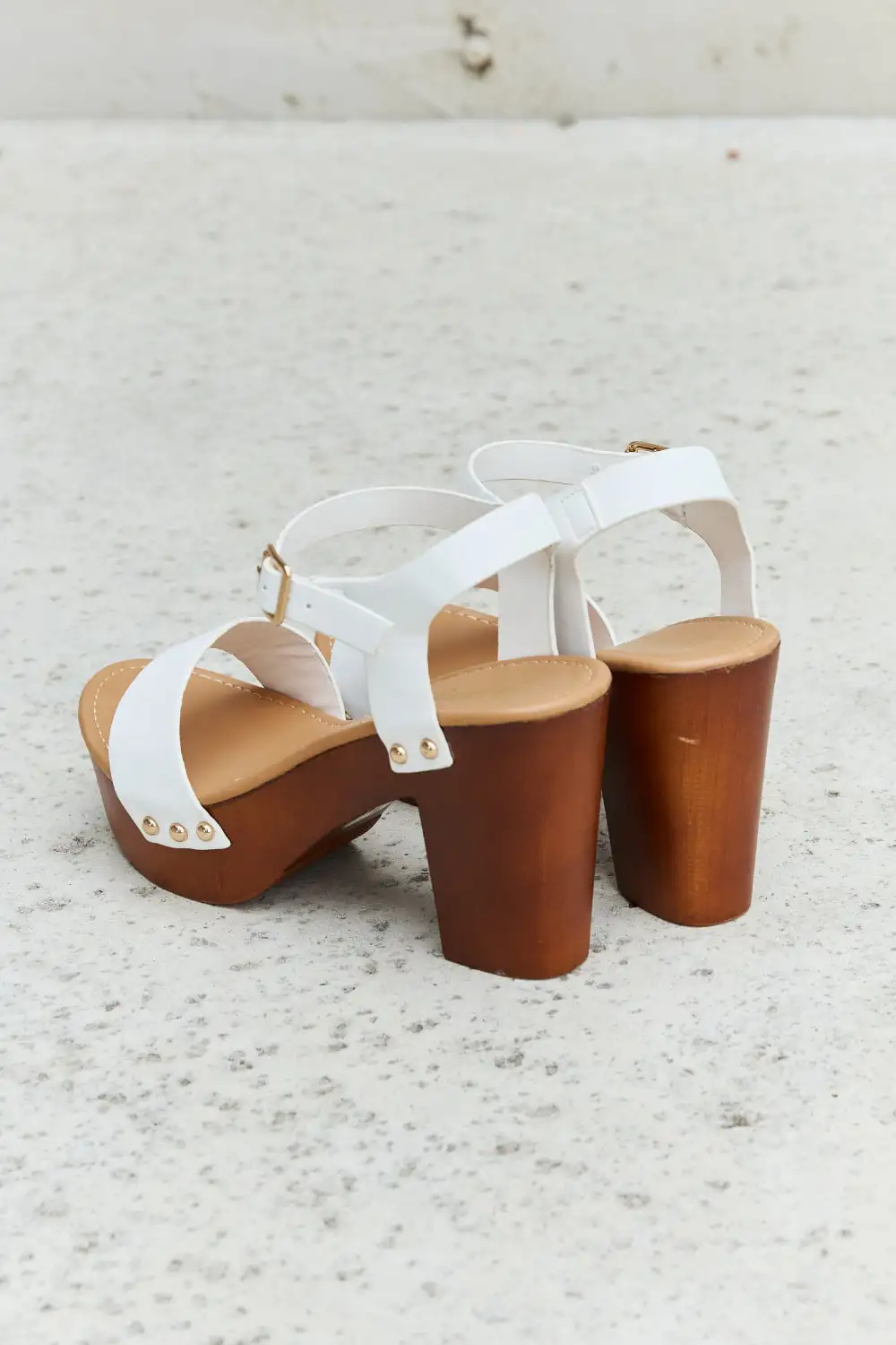 Wooden Platform Crisscross Strap Sandals