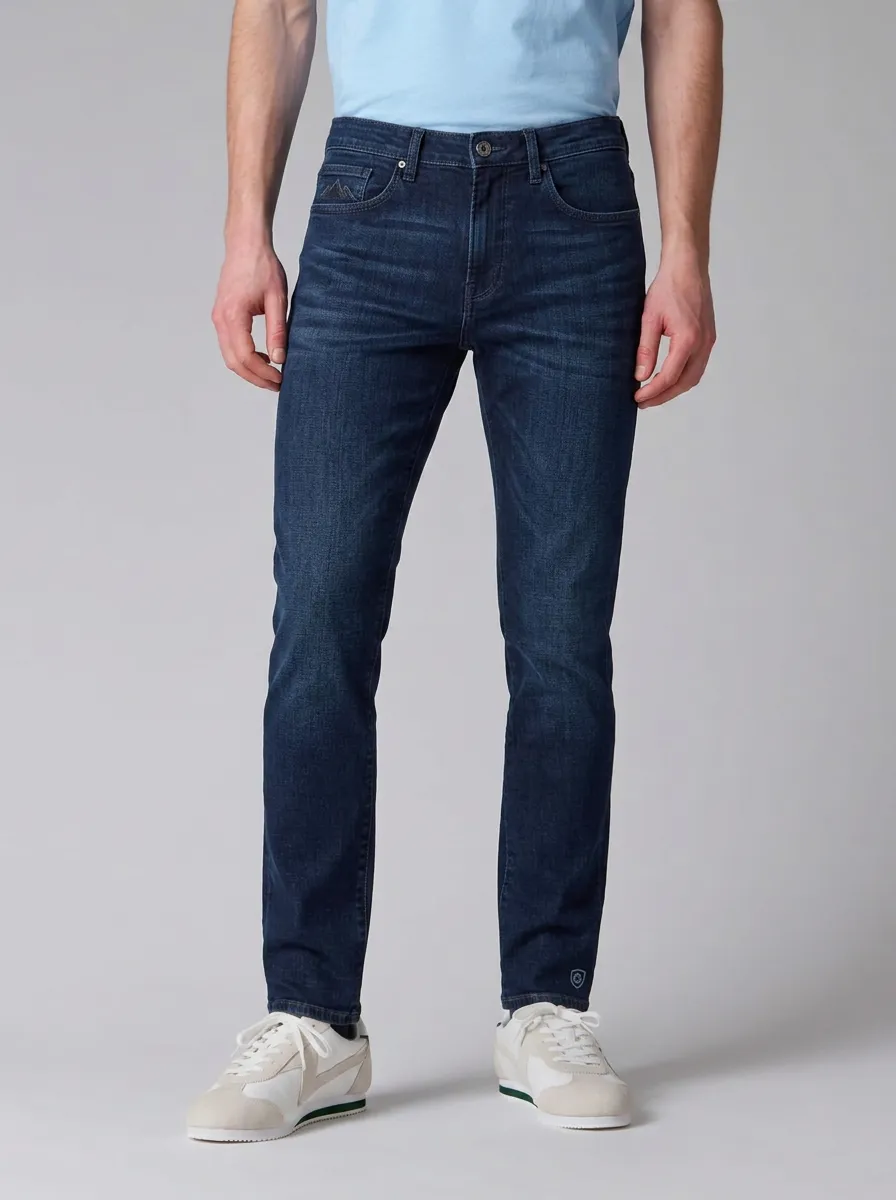 Men's Classic Comfort Mountain Logo Stretch Denim Jeans