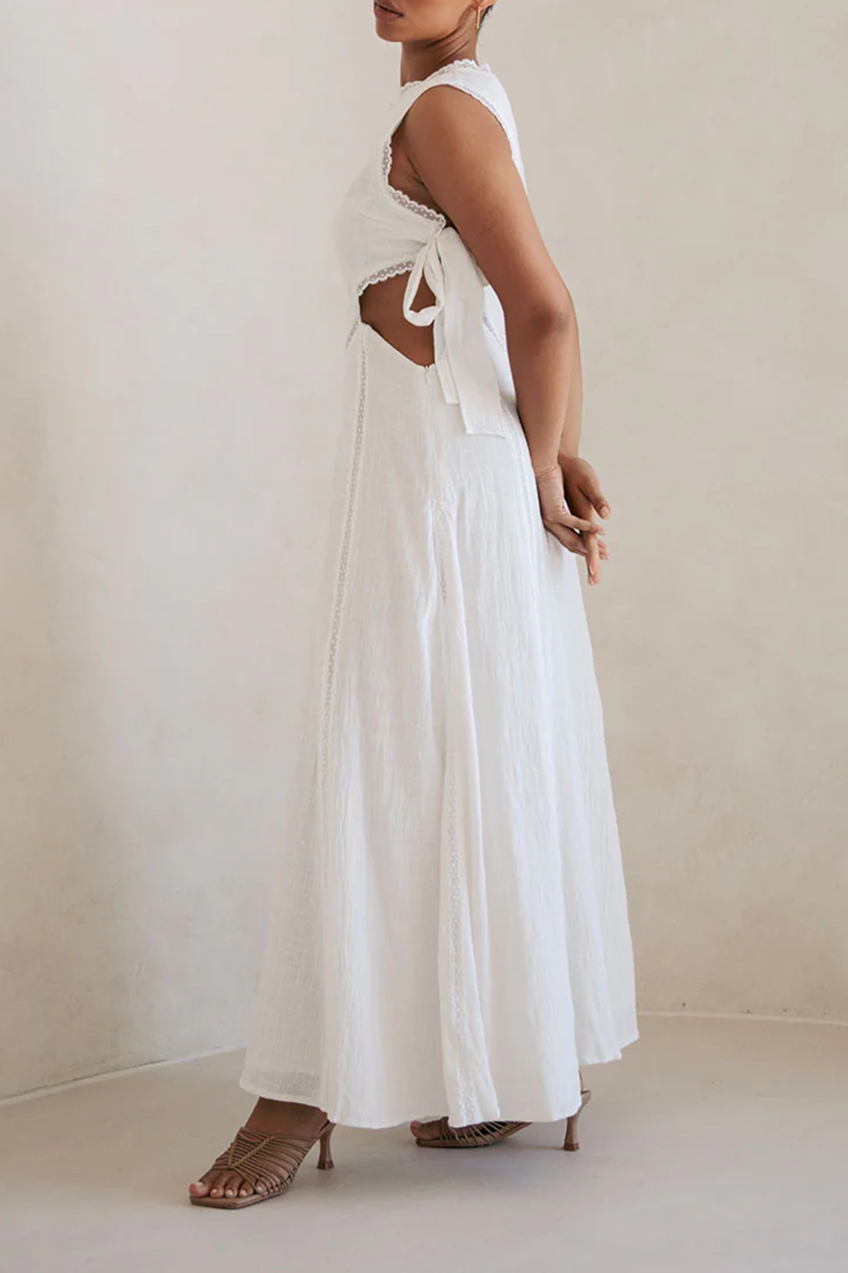 Cut Out Sleeveless Maxi Dress