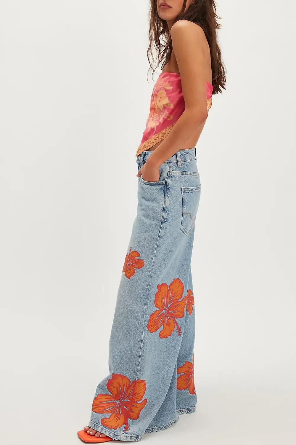 Wide-Leg Retro Jeans