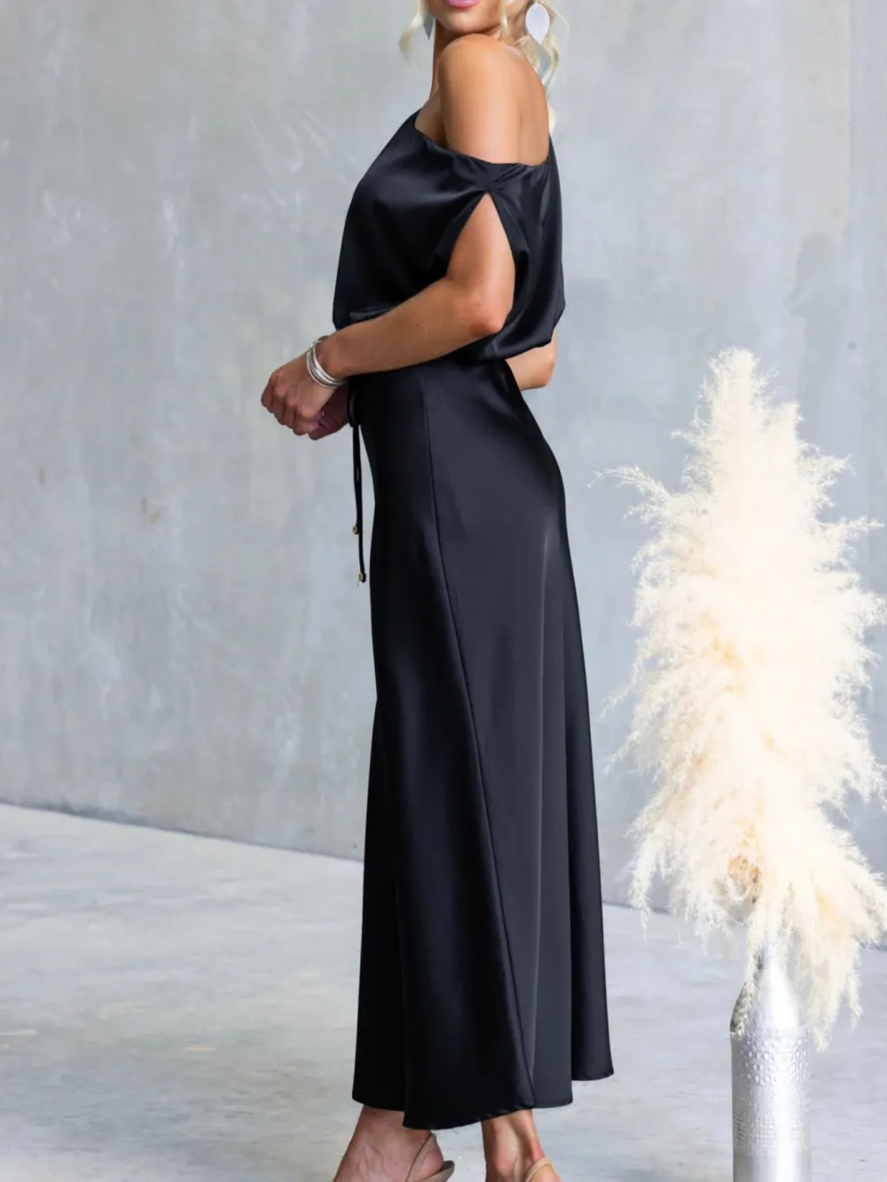 Shoulder Midi Dress
