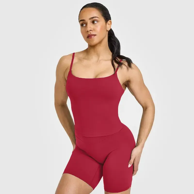 Thin-strapped tank top/sports bra