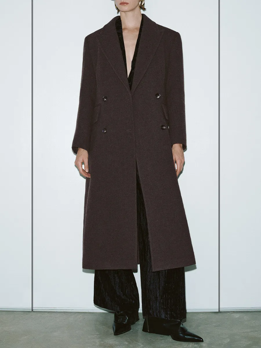 A Long Casual Brown Coat With A Large Lapel For Ladies