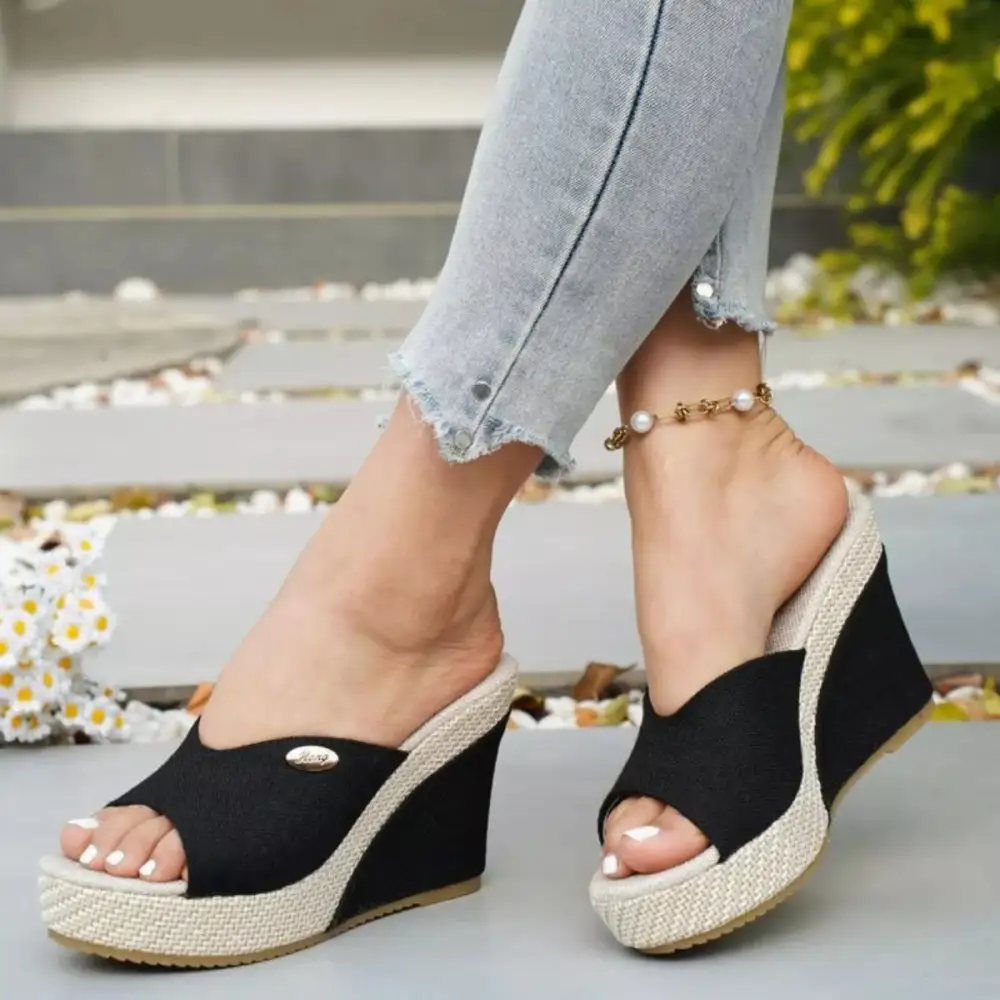 Textured Tiered Open Toe Wedge Sandals