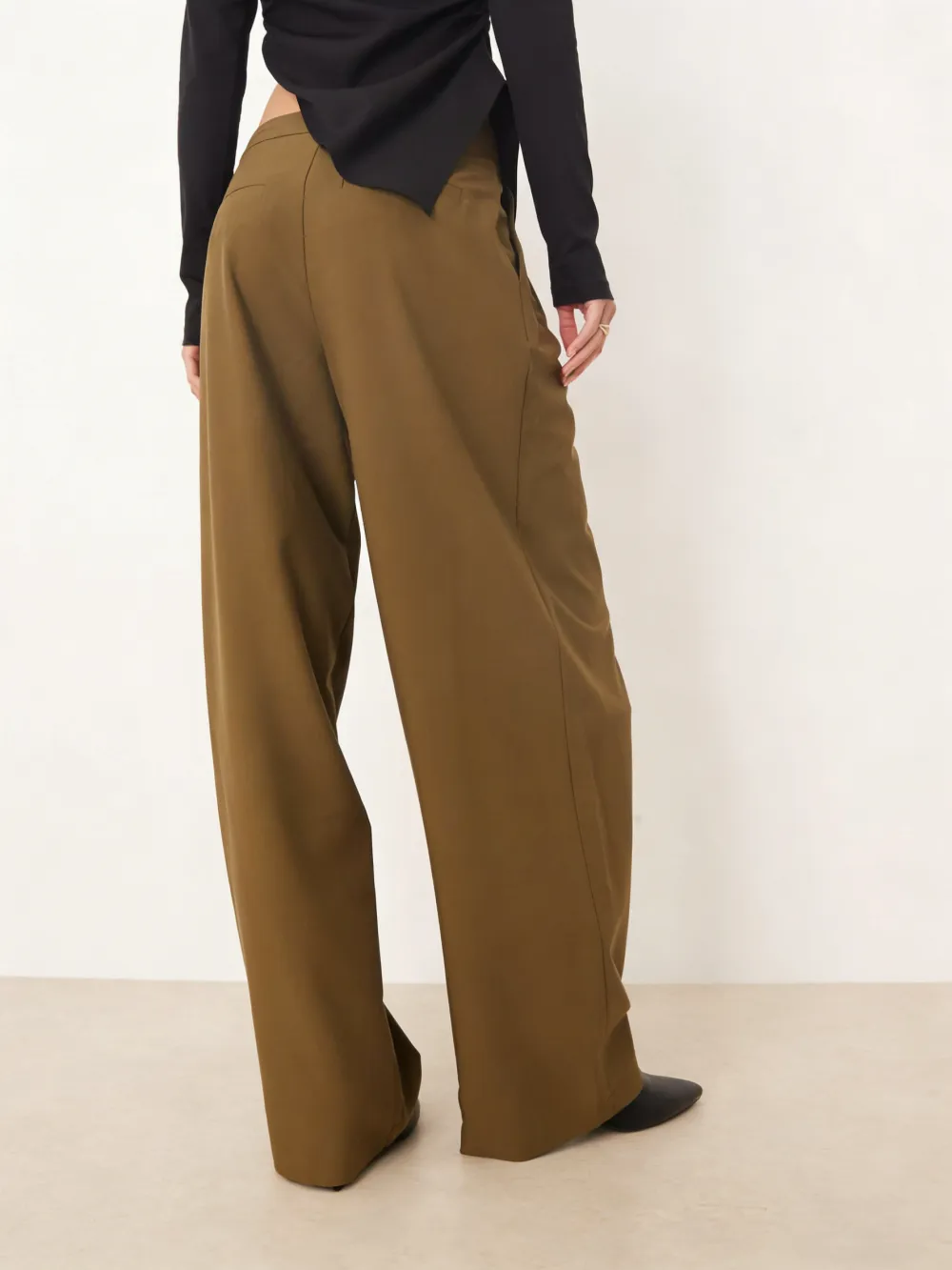 Chic Flowy Tailored Trousers