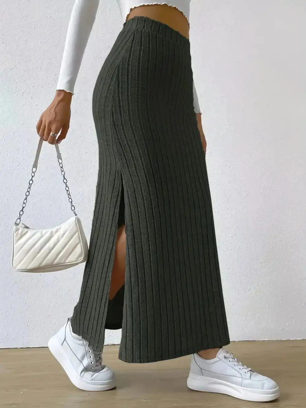 Gentle Classic Knit Skirt