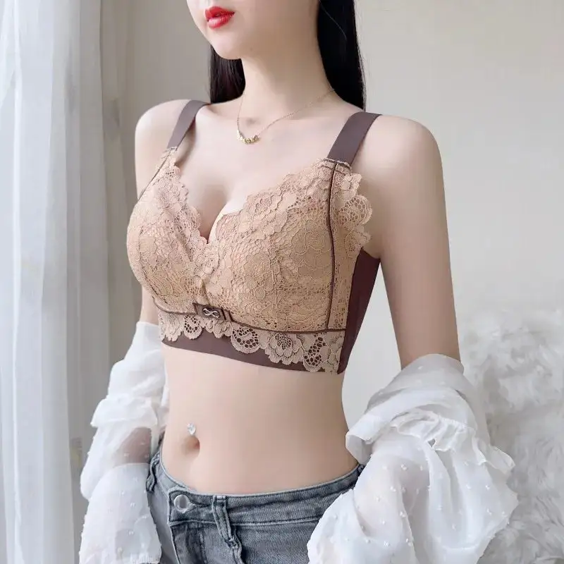 Full-Cup Floral Lace Bralette