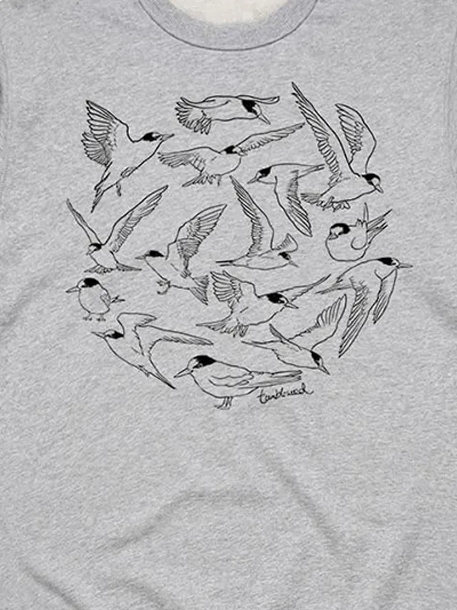 A versatile sports shirt with a simple fairy swan pattern