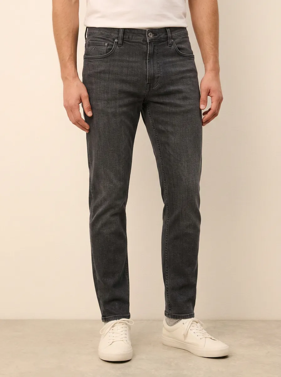 Men's Urban Comfort Mountain Logo Embroidered Stretch Denim Jeans