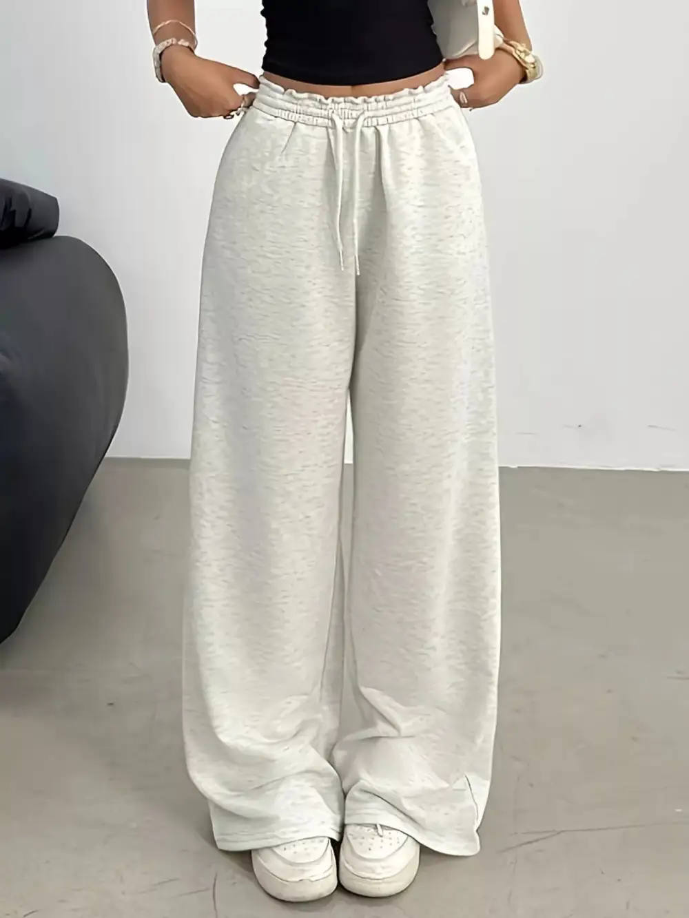 Relaxed Wide-Leg Drawstring Sweatpants
