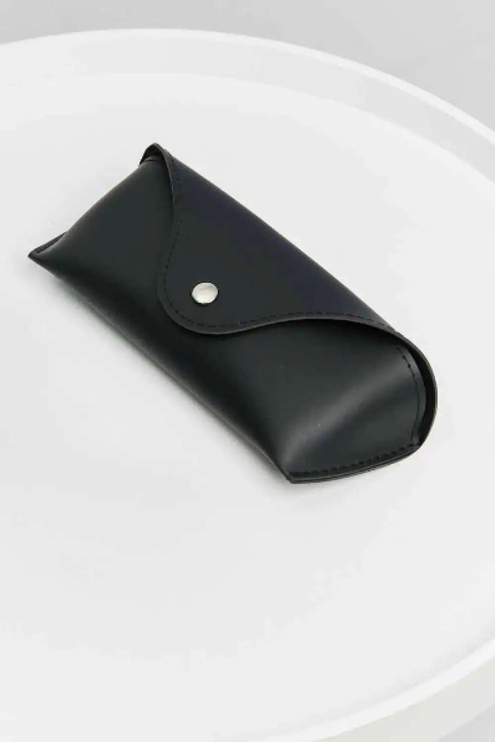 Low Profile Cat Eye Frame Sunglasses