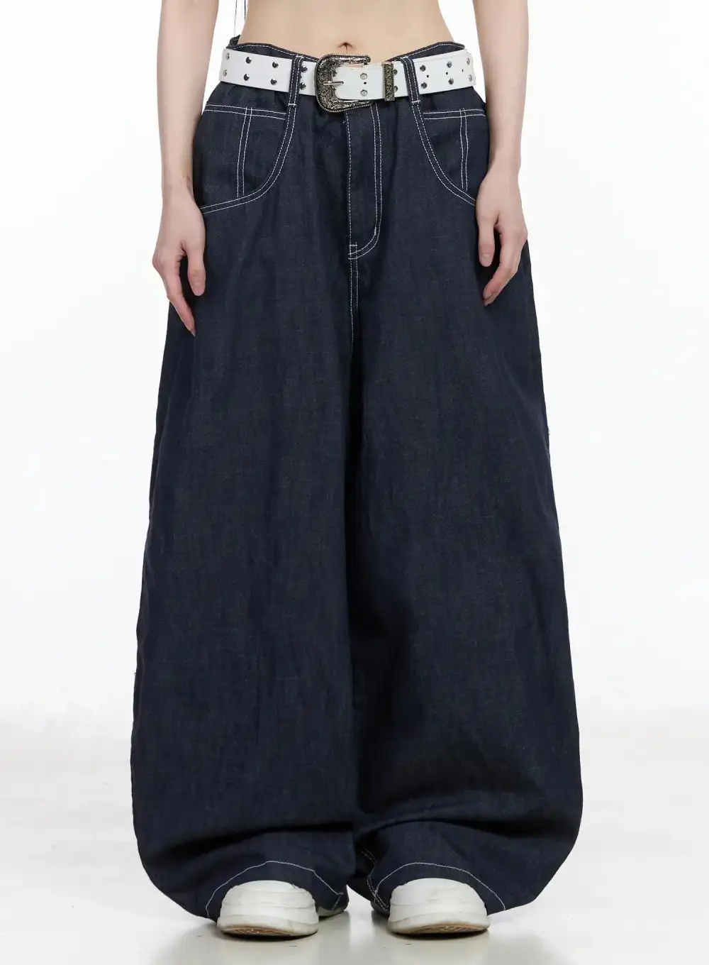 Pocketed Wide Leg Baggy Jeans