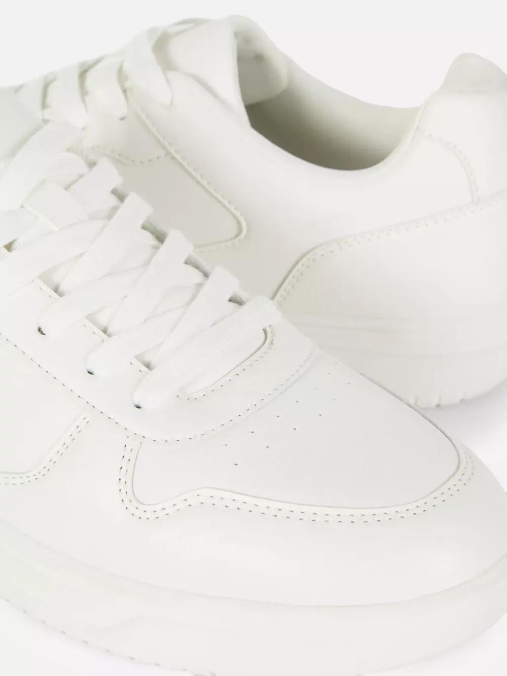 Classic Basic Round Head Lace-Up Sports Shoes