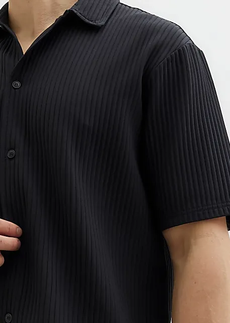 Men's Black Thick Pleated Striped Short-Sleeved Shirt