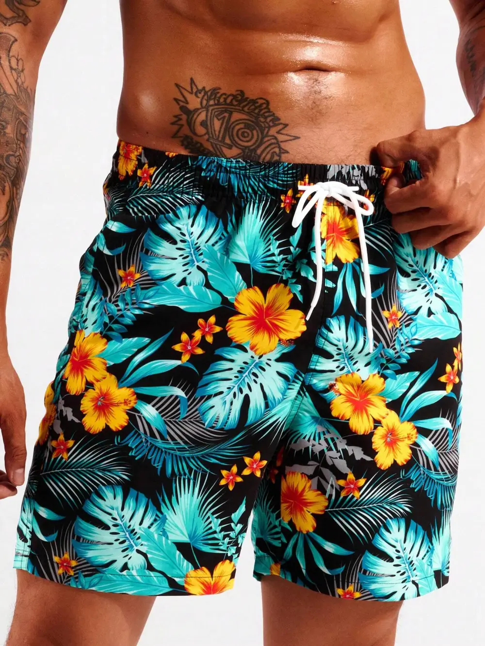 Men's Coastal Tropical Print Pocket Swim Trunks