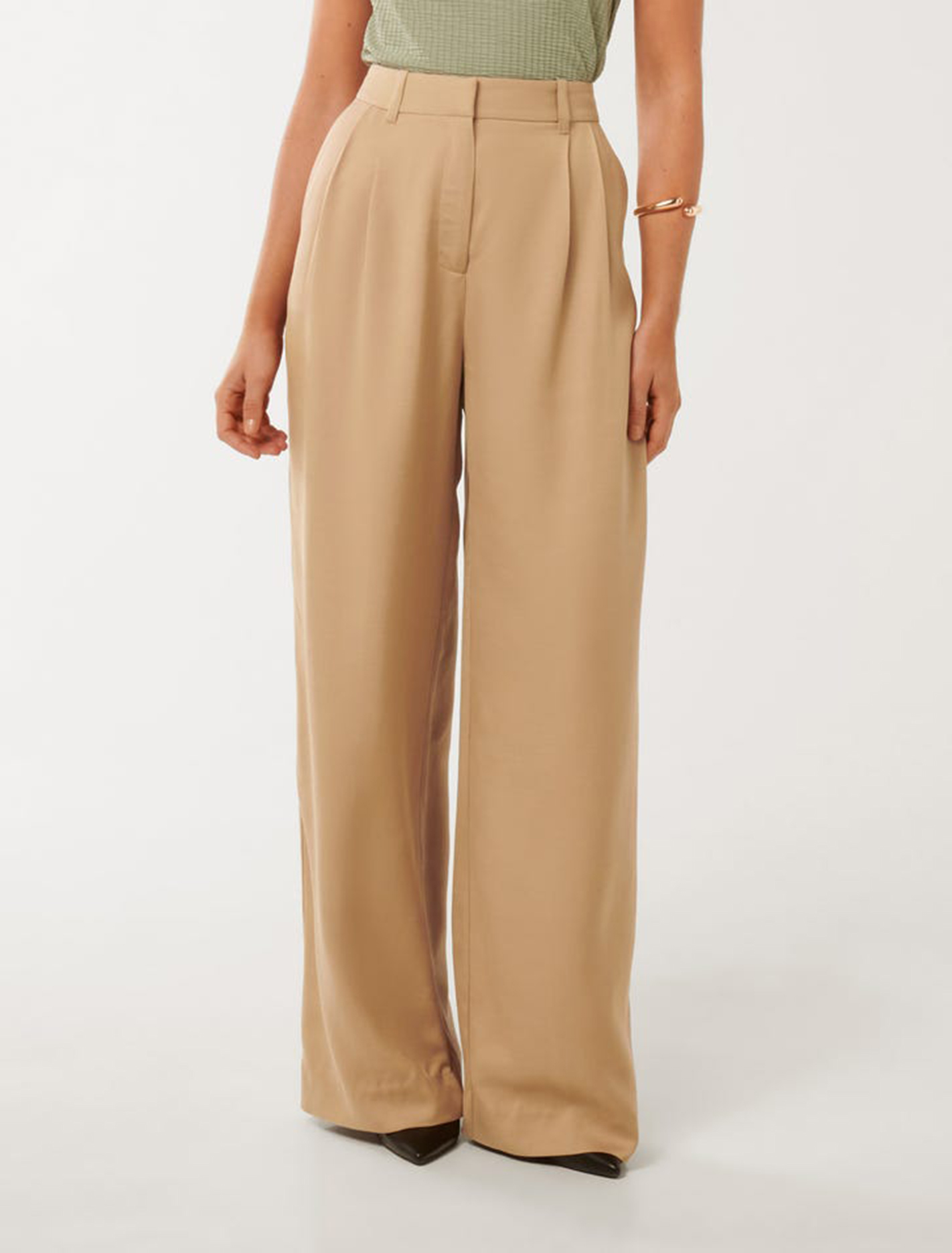 Pleated Wide-Leg Pants