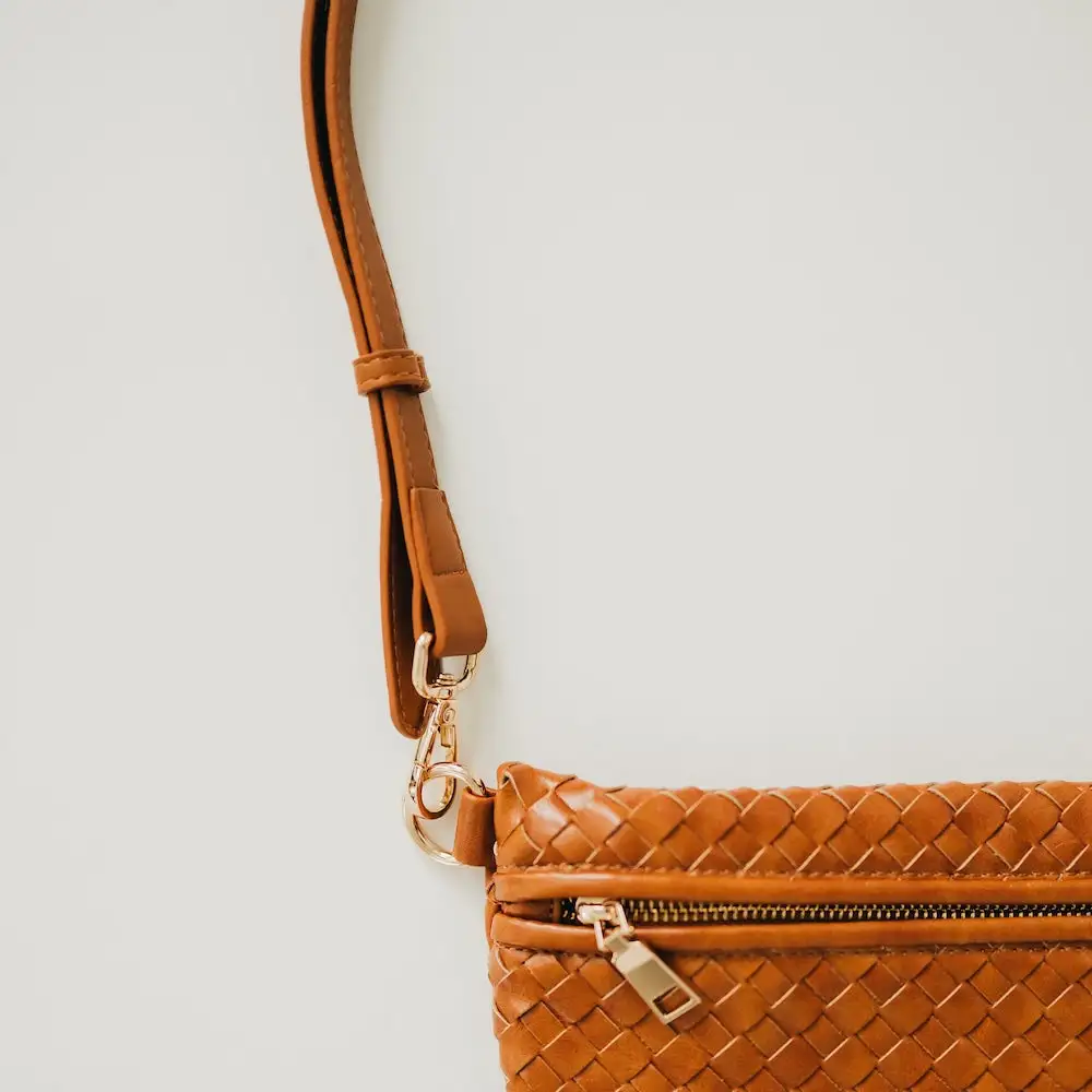 Minimalist Vegan Leather Crossbody Strap