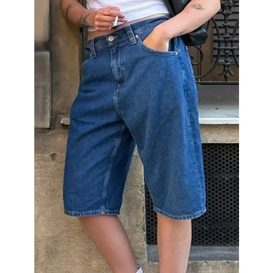 Modern High Waist Denim Shorts with Pockets
