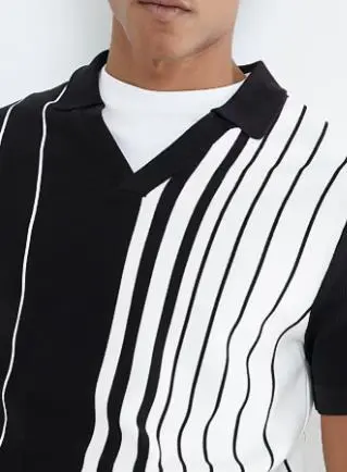 Men's Black And White Short-Sleeved Striped Lapel Shirt