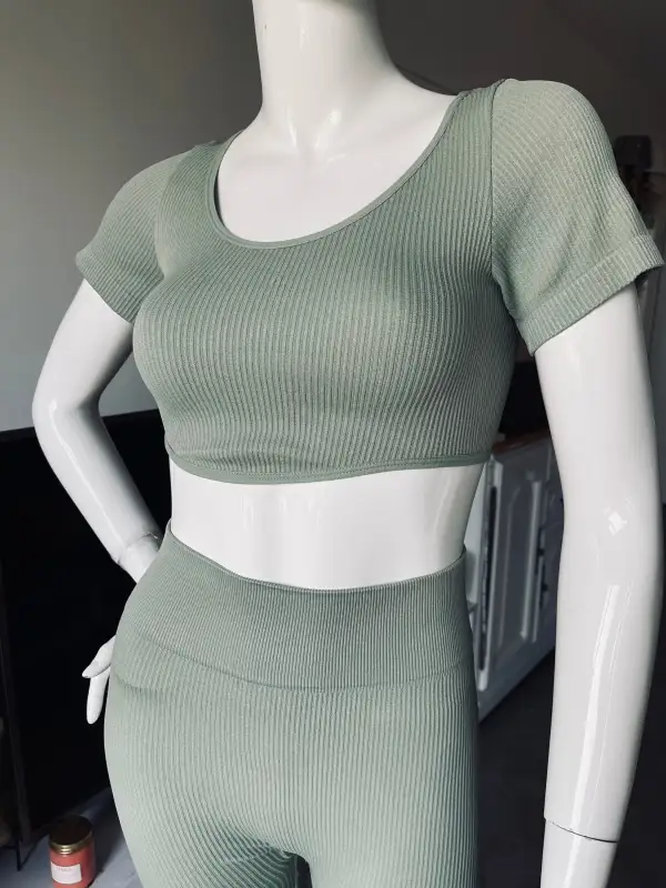Minimal Structure Activewear Set