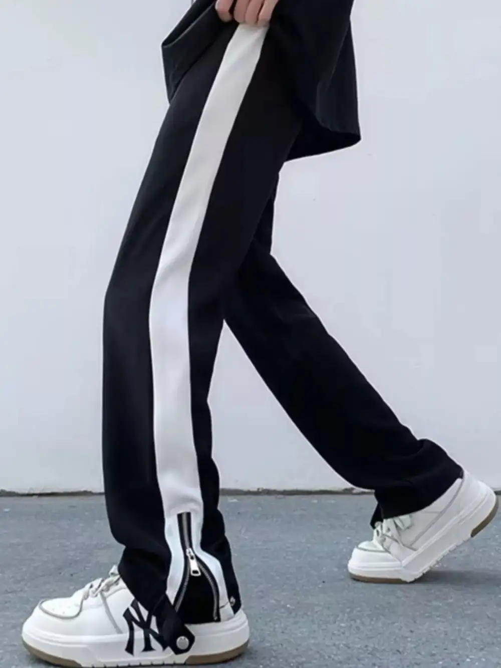 Men's Plus Size Side Stripe Relaxed Fit Pants