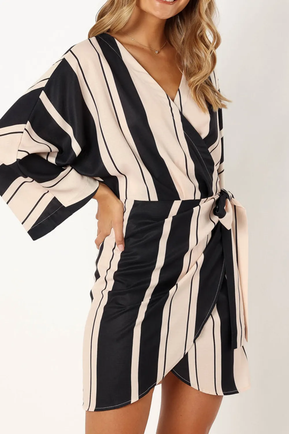 BLACK CREAM WRAP MINI DRESS