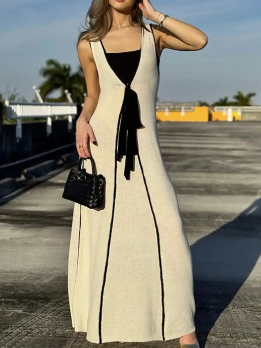 Balanced Detail Knit Sleeveless Maxi Dress